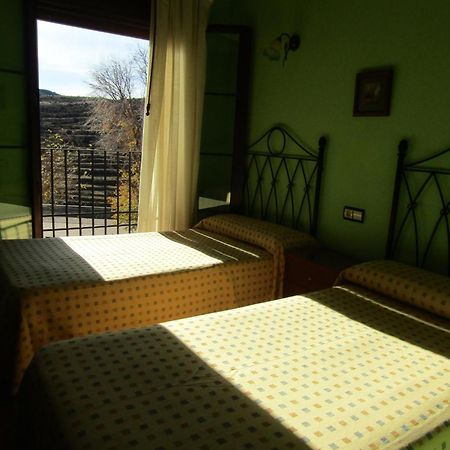 Hostal Paquita Allepuz Exterior photo