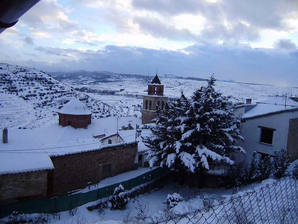 Hostal Paquita Allepuz Exterior photo